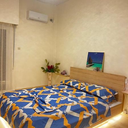 一线海景房seaview Apartment Артемида Екстериор снимка