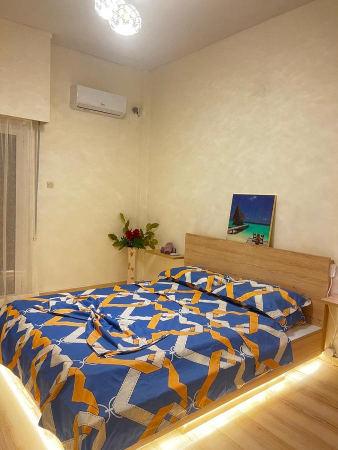 一线海景房seaview Apartment Артемида Екстериор снимка